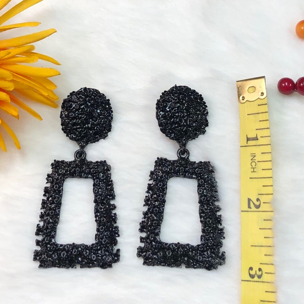 NEW BIG YELLOW CHUNKY TEXTURED EARRINGS - Picture 4 of 4